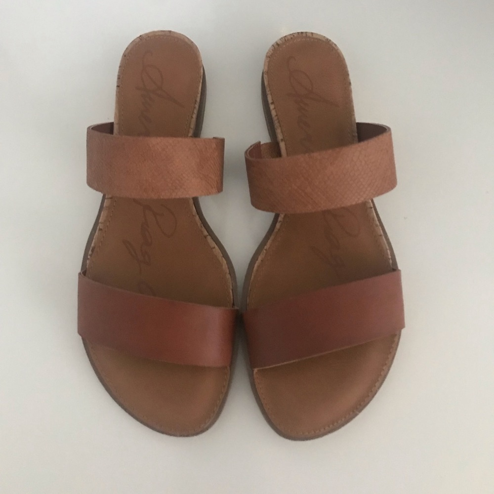 New With Tags American Rag Brown Slides